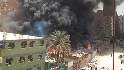 السيطرة على حريق مصنع لصناعة الأثاث في الطالبية