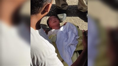 بعد وفاة رضيعها.. تسليم طفلة حملت سفاحًا من سائق لأسرتها وتأهيلها نفسيًّا بقنا