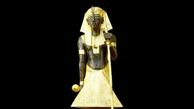 مصدر بالآثار يكشف أبرز مُقتنيات توت عنخ آمون بالمتحف المصري الكبير (خاص)