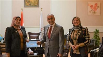 قرار جمهوري بتعيين الدكتورة أمل الجندي عميدًا لكلية الصيدلة جامعة الزقازيق (صورة)