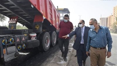 محافظ أسيوط يتفقد أعمال رصف وتطوير الطريق الدائري 