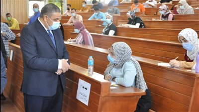 رئيس جامعة كفر الشيخ: نعمل على توفير بيئة آمنة للطلاب أثناء الامتحان 