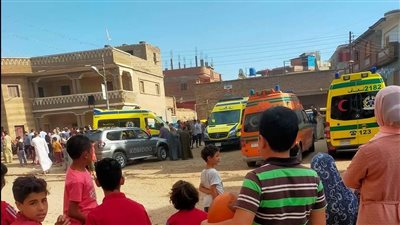 السيطرة على حريق في مخزن مدرسة 