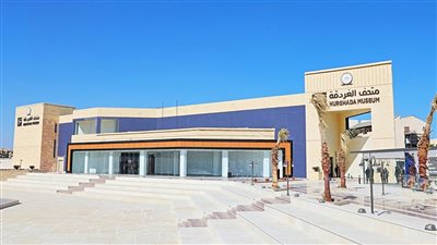 متحف آثار الغردقة يعلن عرض شمعدان من النحاس  