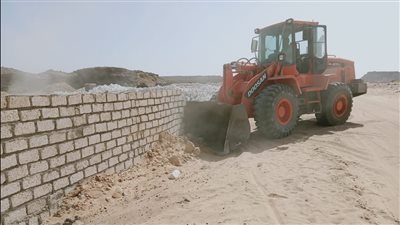 إزالة 38 حالة تعدٍ على نهر النيل بأطفيح.. والمحافظ: لن نسمح بالمخالفات والردع بالقانون