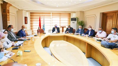 وزيرة البيئة توجه بوضع إطار عام استراتيجي للجنة الوطنية لمكافحة التلوث البحري