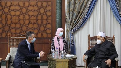 شيخ الأزهر يتسلم دعوة رسمية لحضور قمة قادة الأديان حول التغير المناخي بروما