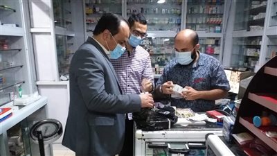 ضبط كميات كبيرة من الأدوية المجهولة قبل بيعها بالصيدليات في بورسعيد (صور)