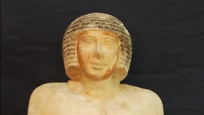 المتحف المصري بالتحرير يعرض تمثالًا للطبيب 