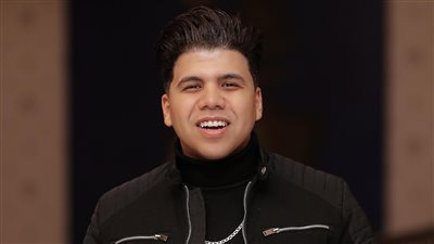 عمر كمال عن مهاجمة محمد رمضان بسبب 