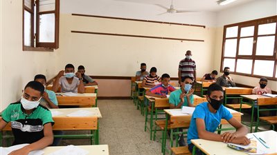 إحالة لجنة السادات الإعدادية بدشنا للتحقيق بسبب الغش في قنا 