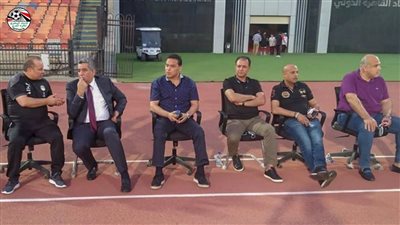 حسام البدري ومجاهد في مران منتخب مصر الأولمبي