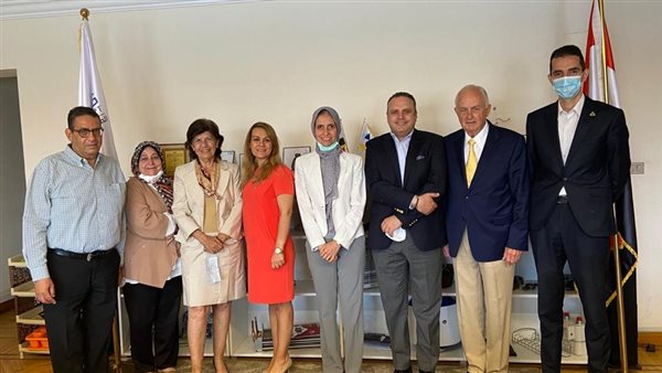 أثناء الإجتماع 