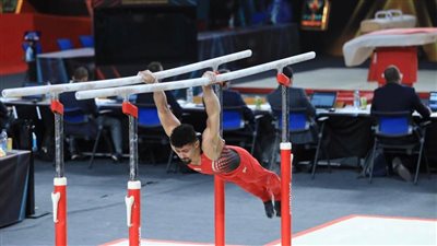 عمر العربي يتأهل إلى نهائيات كأس العالم للجمباز الفني رغم الإصابة