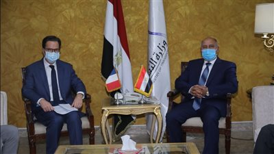 مباحثات مصرية - فرنسية للتعاون المشترك في مجالي السكك الحديدية والمترو