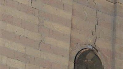 كارثة تضرب مسجدًا أثريًا عريقًا وتهدده بالانهيار (خاص)