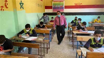 تداول أسئلة امتحانات الشهادة الإعدادية قبل بدء اللجان بعدد من المحافظات