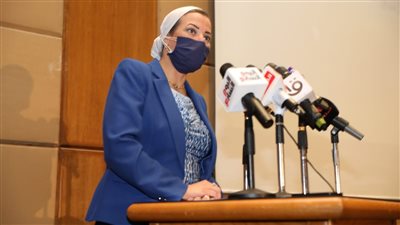 وزيرة البيئة تكشف موعد عرض الإطار الاستراتيجي للجنة مكافحة التلوث البحري (خاص) 