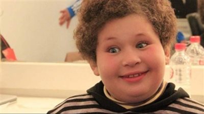 والدة الطفل محمد الفخراني بعد صدمة الجمهور بسبب وزنه: استمر على 