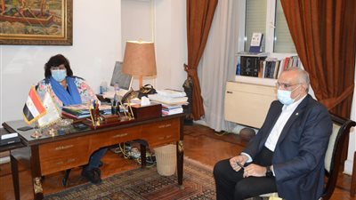 وزيرة الثقافة تتابع خطط عمل الجهاز القومي للتنسيق الحضاري