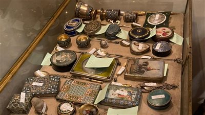 عرضت بمزادات عالمية.. تفاصيل العثور على 8 لوحات سرقت من قبة الخلفاء العباسيين بشقة الزمالك 