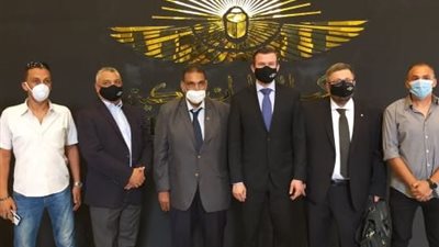 وزارتا الرياضة والسياحة تنظمان جولة لرئيس الوكالة الدولية للمنشطات بالمتحف القومي للحضارة المصرية