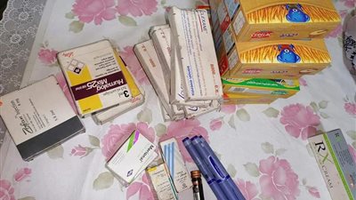 ضبط أدوية منتهية الصلاحية ومحظور تداولها بصيدليات القناطر الخيرية (صور) 