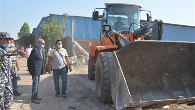 إزالة مبانٍ مخالفة على الطريق الدائري بالقليوبية