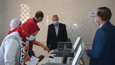محافظ القليوبية يتفقد مراكز تلقي لقاح كورونا ببنها وطوخ (صور) 