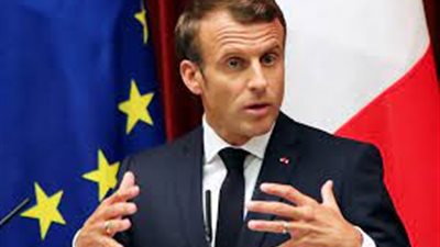 بعد صفعه على وجهه.. ماكرون يتصدر تريند 