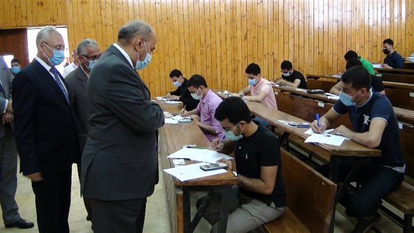 رئيس جامعة المنيا