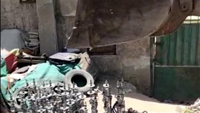 إعدام 125 شيشة تحت عجلات 