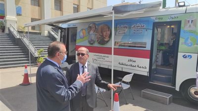 محافظ الإسكندرية: بدء تشغيل سيارات خدمة العملاء المتنقلة لشركة مياه الشرب