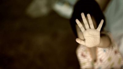 تجديد حبس أب متهم باغتصاب ابنته في المرج 15 يومًا