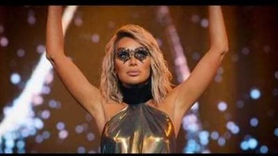 مايا دياب تغني لأول مرة 