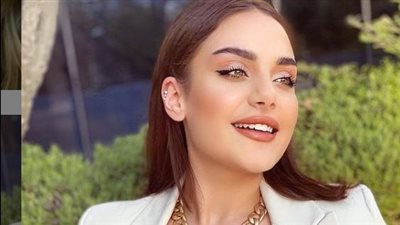 أزالت اللاصق من أنفها.. ابنة هيفاء وهبي تستطلع رأي متابعيها في مظهرها بعد عملية التجميل «فيديو»