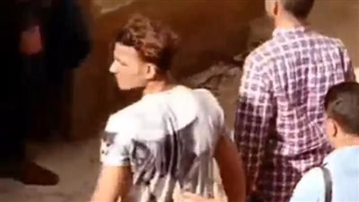 قاتل والده في الفيوم يُمثل جريمته أمام النيابة (صور)