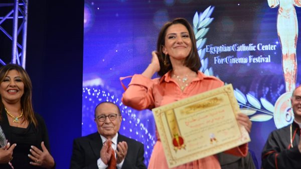 توزيع جوائز الدورة