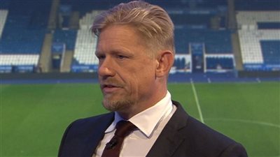 شمايكل يُهاجم الاتحاد الأوروبي بسبب مباراة الدنمارك وفنلندا