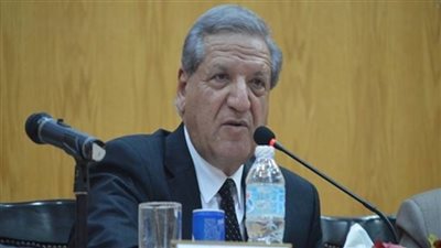 فخري الفقي: انفلات سعر الصرف قد يستمر من 6 أشهر إلى سنة ثم تهدأ الأوضاع