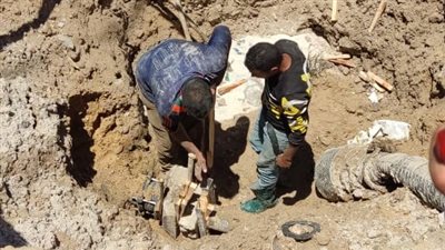 محافظ الإسكندرية يتابع أعمال إصلاح كسر ماسورة مياه والهبوط الأرضي بميدان محطة مصر