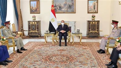 السيسي يعرب عن تطلعه لتطوير التعاون الثنائي مع باكستان وتبادل الخبرات في مختلف المجالات 