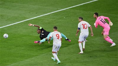 بانديف يدخل التاريخ ويسجل أول هدف لمقدونيا الشمالية في بطولة كبرى