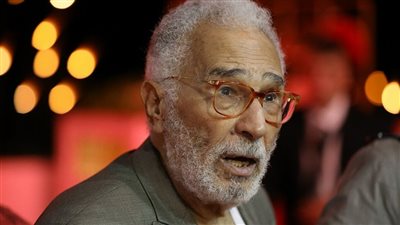 تدهور الحالة الصحية للفنان عبد الرحمن أبو زهرة ووضعه على جهاز تنفس صناعي