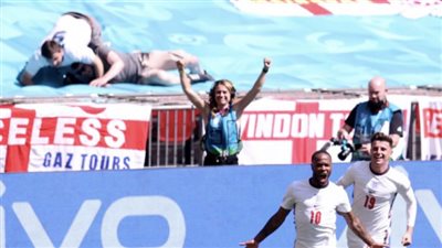 الاتحاد الأوروبي يفتح تحقيقًا بشأن حادث المُشجع الإنجليزي