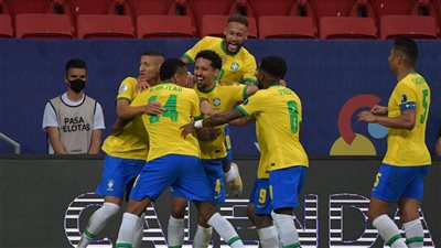 البرازيل تنهي الشوط الأول متقدمة على بيرو بهدف في كوبا أمريكا