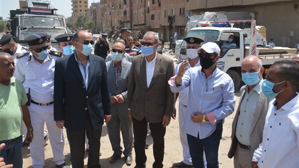 محافظ القليوبية ومدير