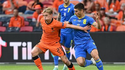 أول تعليق من دي يونج عقب فوز هولندا على أوكرانيا في يورو