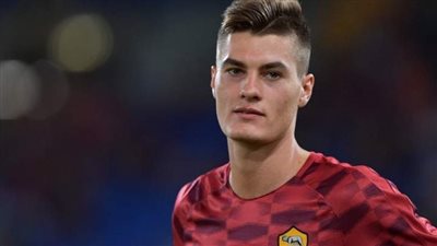 بعد هدفه من منتصف الملعب.. باتريك شيك يسجل رقمًا لم يُحقق منذ 41 عامًا في 