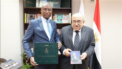 مدير مكتبة الإسكندرية يستقبل سفير غينيا (صور)